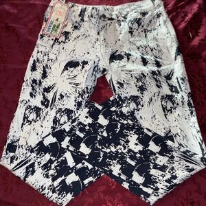 Future Style Jeans White With Black Splatter Size 33